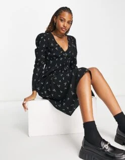 Monki Button Detail Midi Dress In Black Floral Bouquet Print For Women -Monki Shop 203953753 3