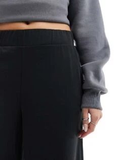 Monki Cilla Cropped Wide Leg Trousers In Black For Women -Monki Shop 206135290 5