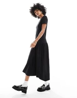 Monki Short Sleeve Open Neck Midi Soft Jersey Sun Dress With Pleated Bottom In Black For Women