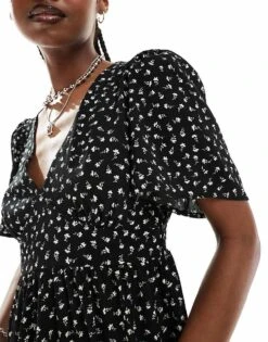 Monki Short Sleeve Mini Dress With V Neck In Black Ditsy For Women Ditsy Print -Monki Shop 206172184 2