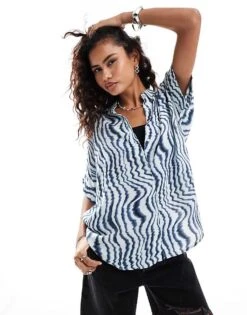 Monki Oversize Boxy Short Sleeve Blouse In Multi Blue Wave Print For Women Blue Multi