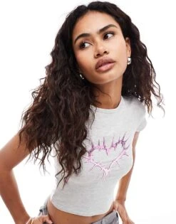 Monki Shrunken T-shirt With Spike Heart In Grey Melange For Women