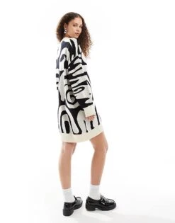 Monki Oversized Knitted Mini Dress In Mono Swirl Pattern Jacquard For Women -Monki Shop 206788459 4