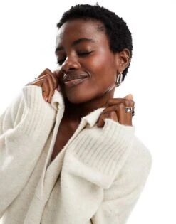 Monki Knitted Polo Jumper In Off-white For Women Off White -Monki Shop 206788542 3