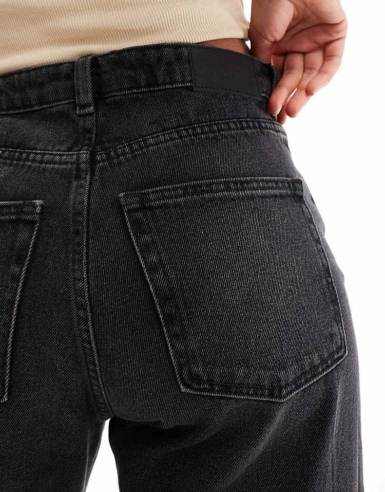 Monki Naoki Low Rise Loose Fit Baggy Jeans In Black For Women 4 Monki Naoki Low Rise Loose Fit Baggy Jeans In Black For Women - Image 2