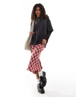 Monki Oversized T-shirt In Washed Black With Lace Sleeve Detail For Women -Monki Shop 207067464 3