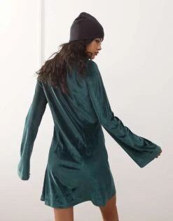 Monki Long Sleeve Velvet Mini Dress In Green For Women -Monki Shop 207317913 2