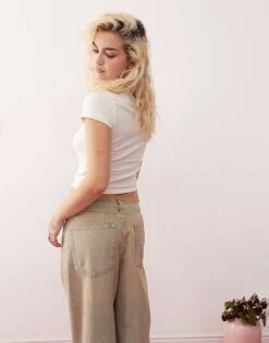 Monki Shrunken Baby Tee In Off White With 'More Amore' Graphic For Women 10 Monki Shrunken Baby Tee In Off White With 'More Amore' Graphic For Women -Monki Shop 207356712 4