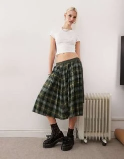 Monki Shrunken Fit Top With Frill Heart Graphic In White For Women -Monki Shop 207529129 4