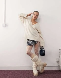 Monki Slouchy V Neck Oversized Jumper In Off White For Women -Monki Shop 207581900 1 offwhite 1