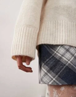 Monki Slouchy V Neck Oversized Jumper In Off White For Women -Monki Shop 207581900 3